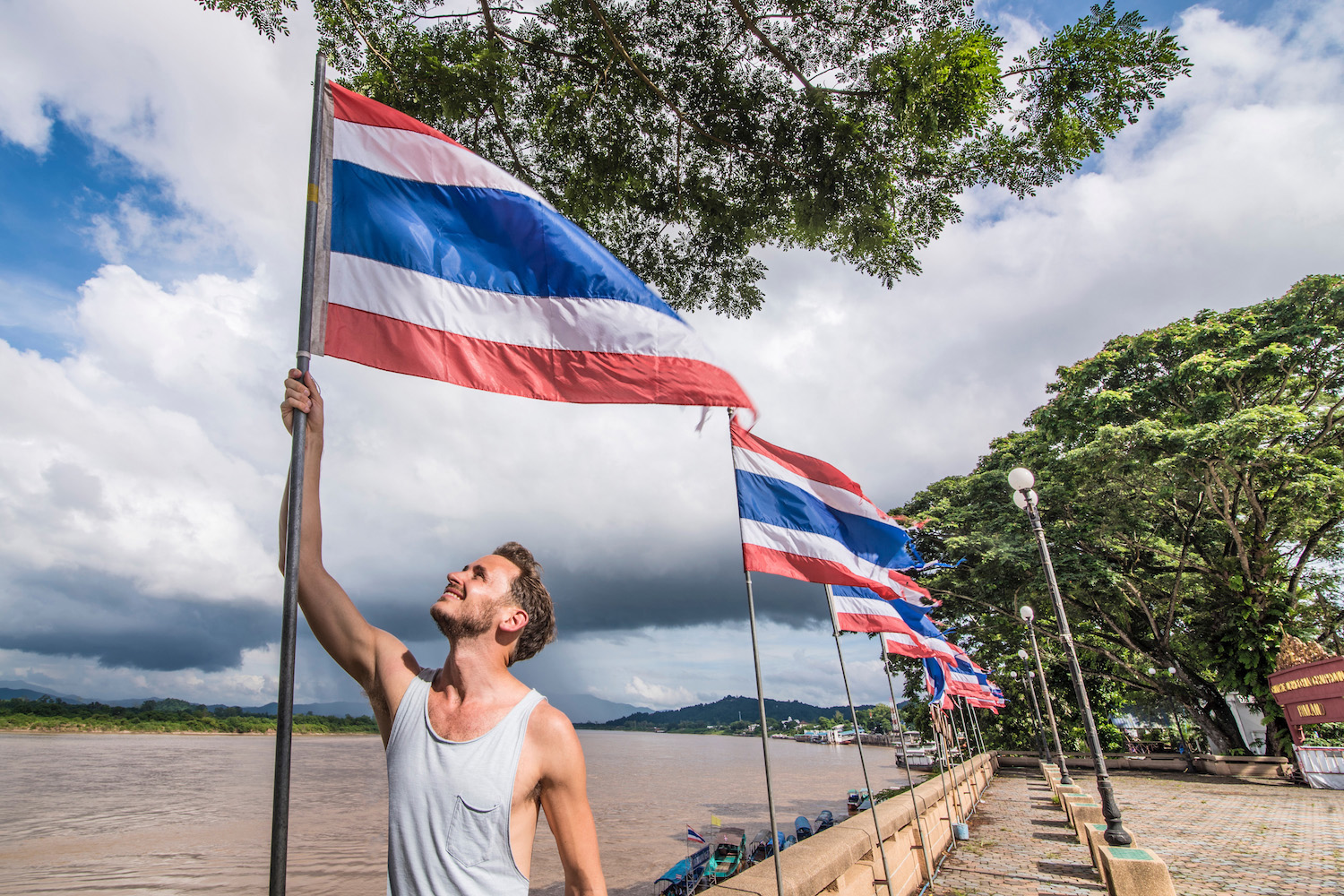 Moving to Thailand: The Ultimate Guide
